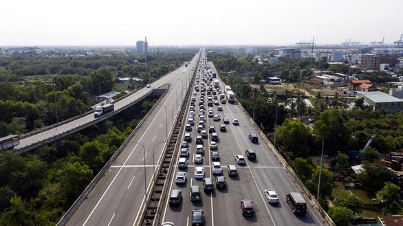 Thủ tướng yêu cầu mở rộng cao tốc TP Hồ Chí Minh - Long Thành